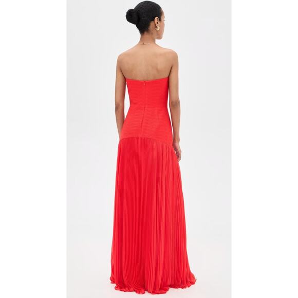 Alexis Sunniva Red - Picture 3 of 7